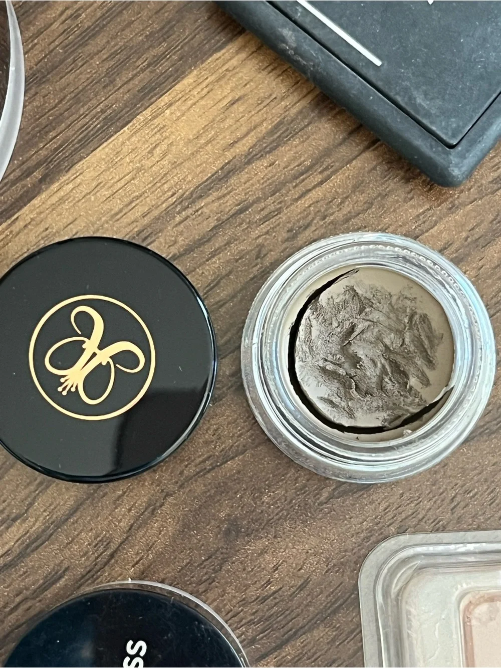 Set of cosmetics.Powder Veil Hourglass